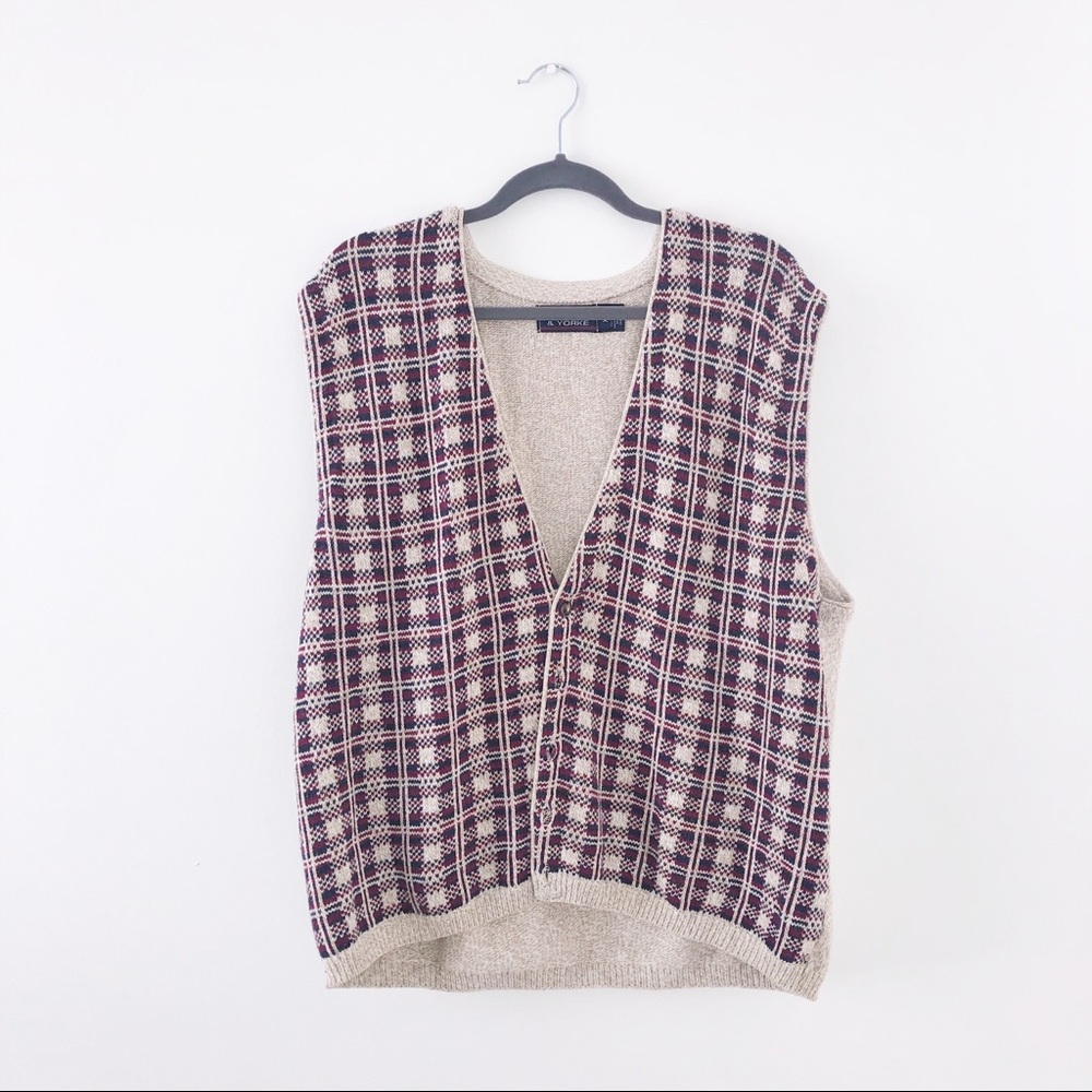 Roundtree & Yorke Sweater Vest in Red, Blue, Cream